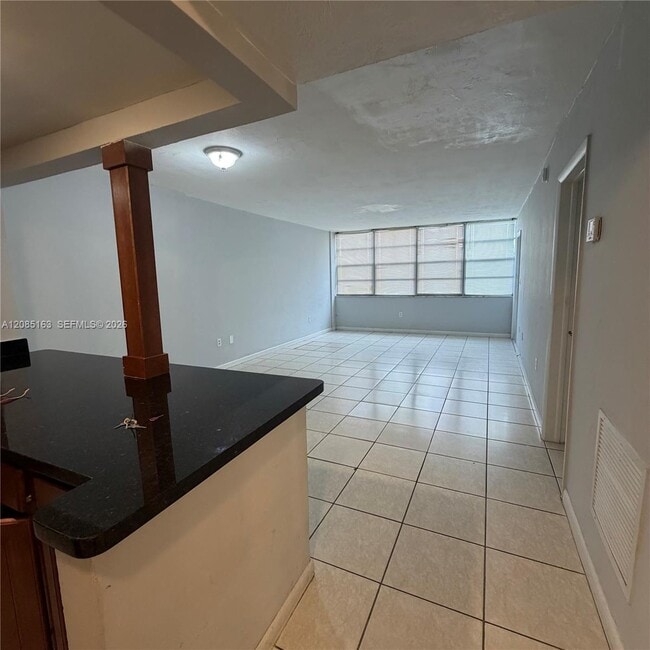 Building Photo - 2175 NE 170th St