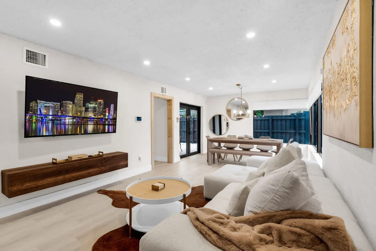 Building Photo - 6450 Perry St