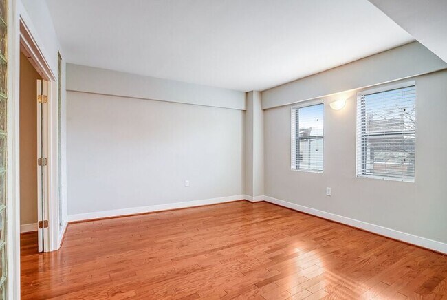 Building Photo - 1727 R St NW