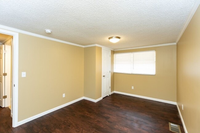 Building Photo - Now Accepting Section 8