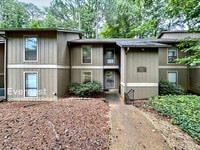 Building Photo - 8740 Roswell Rd