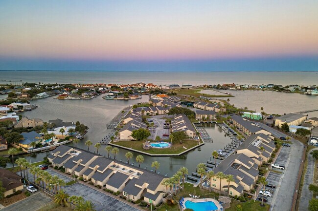 Building Photo - 1902 Bayhouse Dr