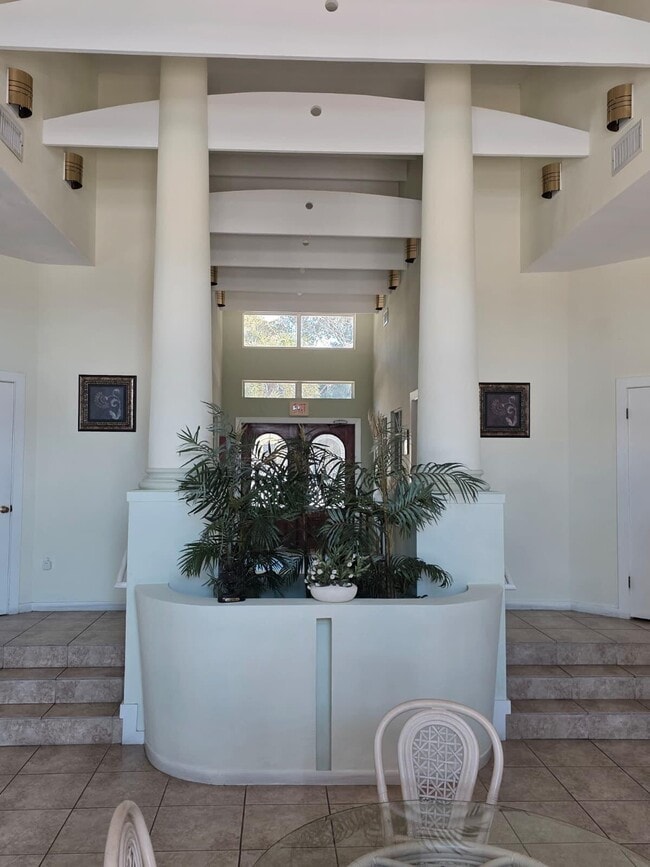 Building Photo - 4863 Via Palm Lakes