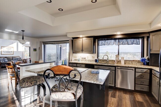 Building Photo - 3 Bedroom 2.5 bathroom spacious home with views of marina and downtown Oak Harbor