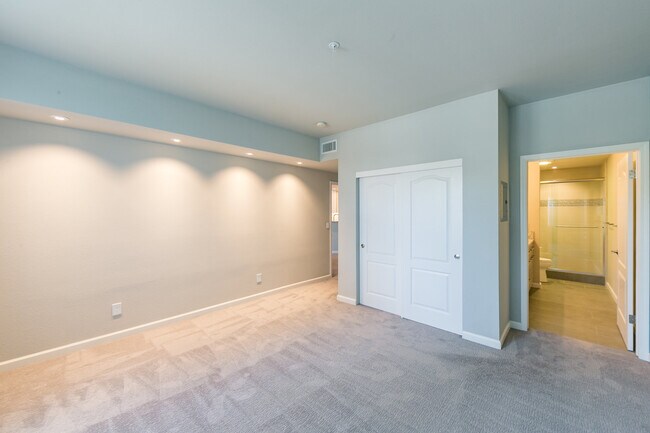 Building Photo - 880 Meridian Bay Ln