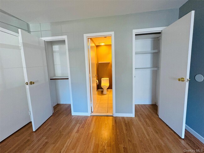 Building Photo - 254 Fairview Cir