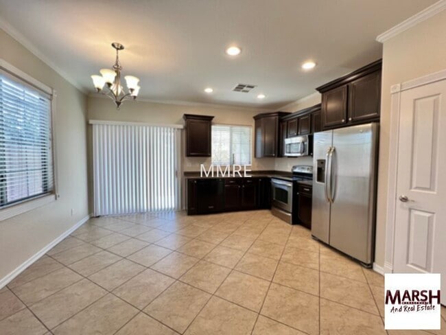 Building Photo - Nice 3 bedroom home in Chandler in a gated community!