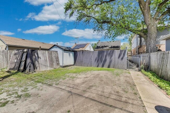 Building Photo - 4118 Prairie Ave