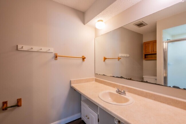 Building Photo - S Darlington Duplex