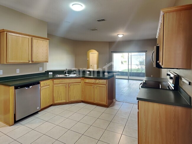 Building Photo - 5523 Remsen Cay Ln