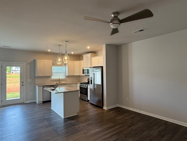 Building Photo - 105 Santorini Wy