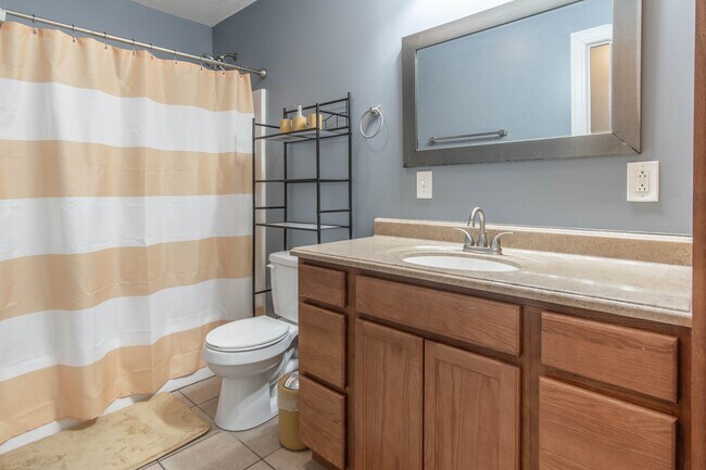 Building Photo - 29573 Maple St