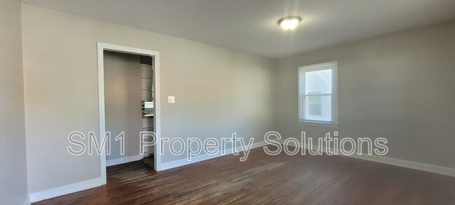 Building Photo - 1808 Ryan St