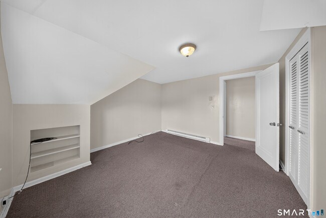 Building Photo - 53 Mohican Ave