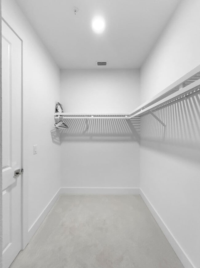 Building Photo - Luxury Coastal Townhome w/ Water Views + Resort Amenities – Seminole 3beds + 3bath