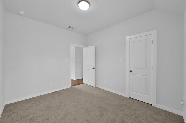 Building Photo - 109 Morning Nook Ct