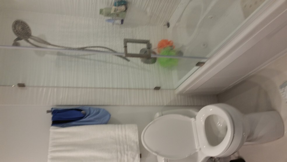 Building Photo - 5401 Collins Ave