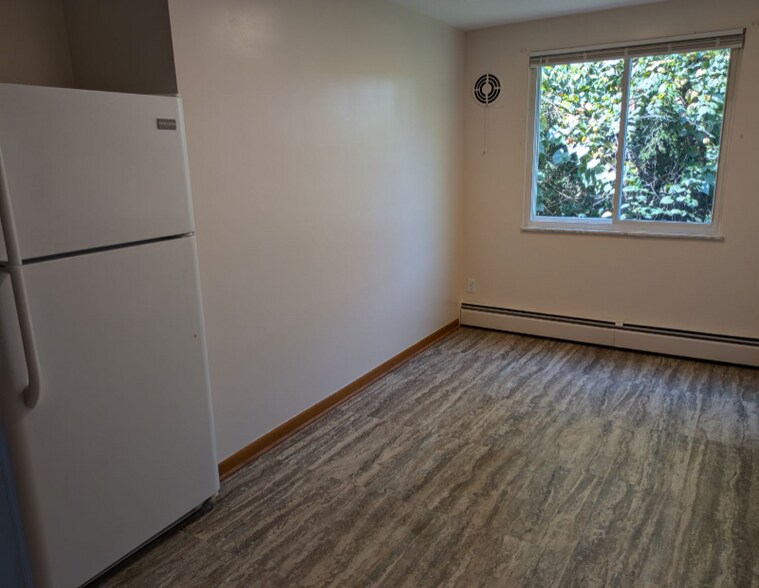 Building Photo - 3553 W Galbraith Rd