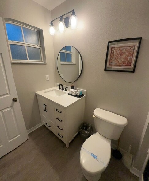Building Photo - 8404 Crystal Cove Loop
