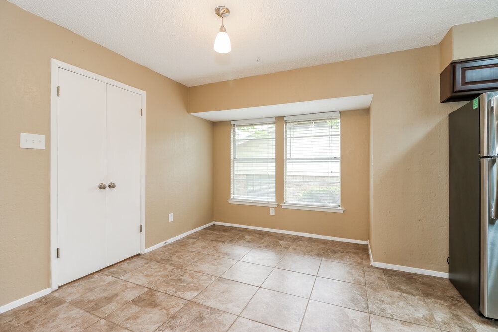 Building Photo - 7609 Ripple Creek Ct