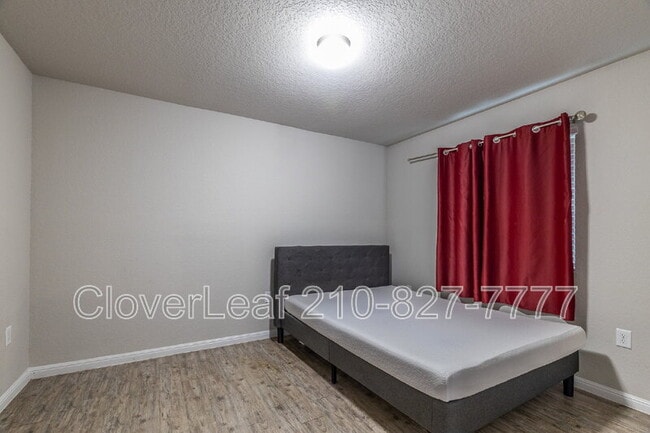 Building Photo - 10423 Legacy Cv