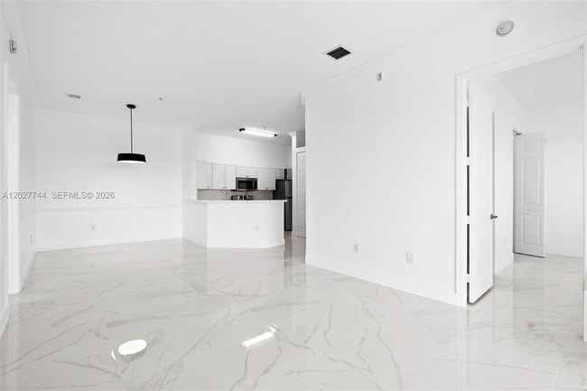 Building Photo - 4404 SW 160th Ave