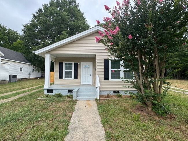 Primary Photo - 210 E 5th Ave