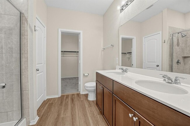 Building Photo - 400 Bedford Falls Ln