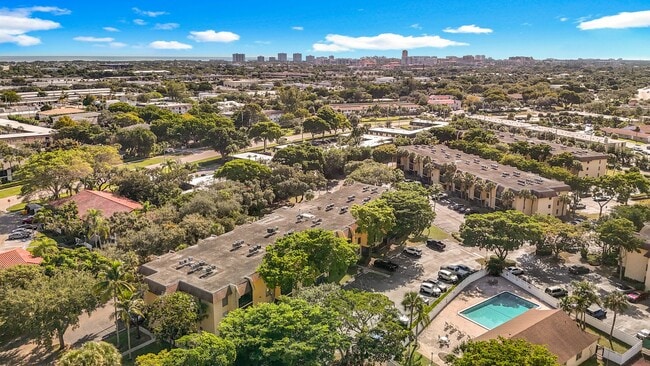 Building Photo - Beautiful 2 bedroom 2 bath Condo in Boca Raton, close to FAU