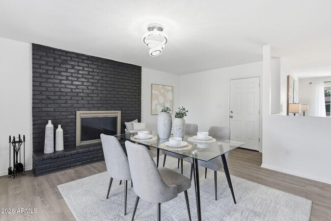 Building Photo - 2644 S Butte Ave