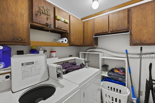 Building Photo - 2650 Willard Dr