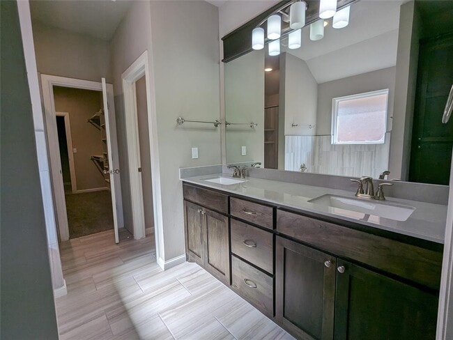 Building Photo - 3117 Stone Creek Dr