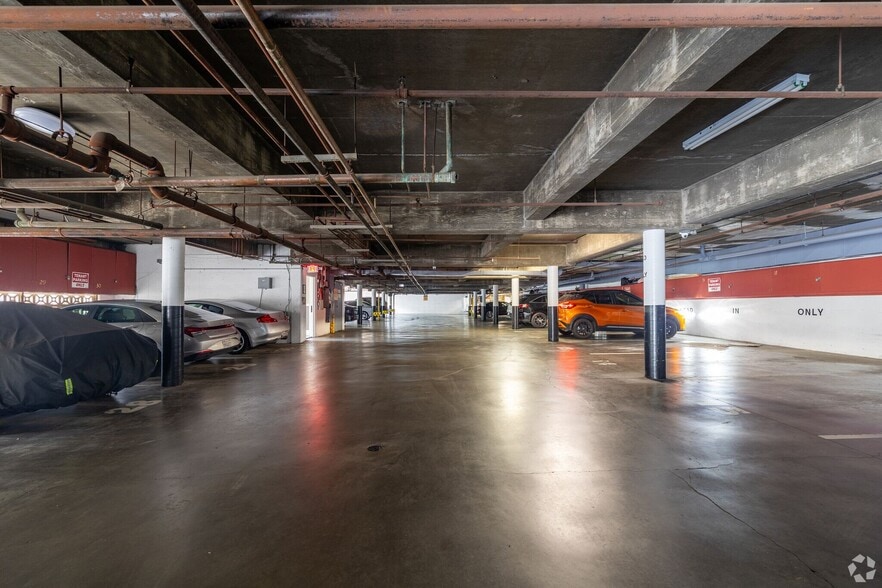 Building Photo - About 4315 Don Tomaso Dr