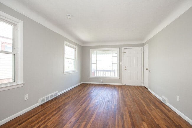 Building Photo - Beautiful 3/1 SFR For rent in Parma