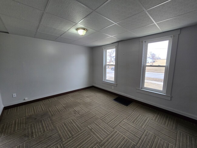 Building Photo - 1017 19th St SE