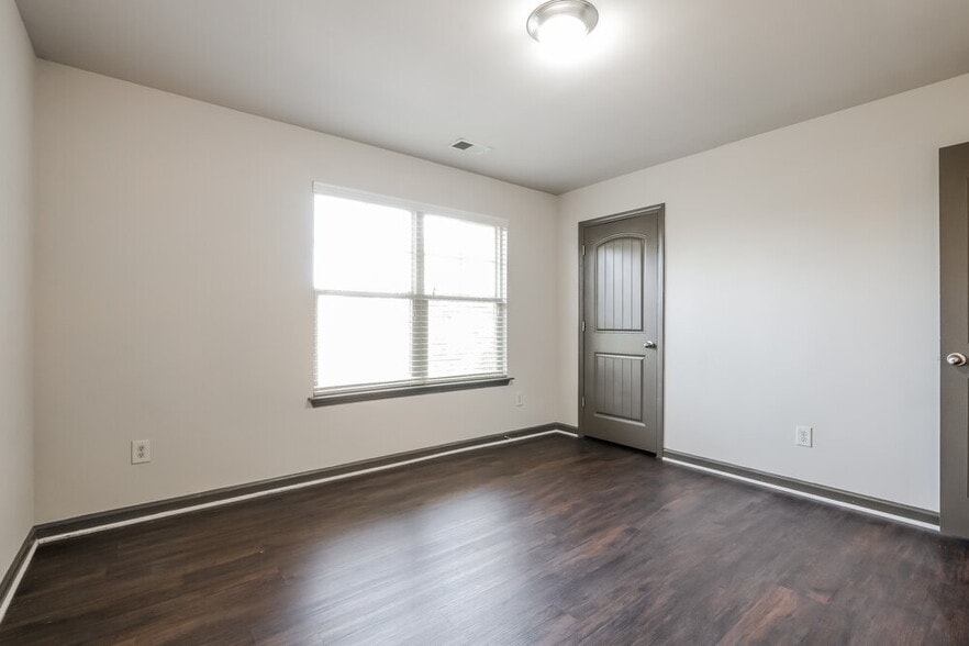 Building Photo - 581 Sweet Ashley Way