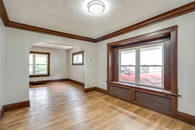 Building Photo - 2338 16th St SW