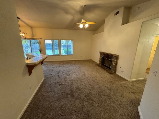 Building Photo - 1281 Howard St