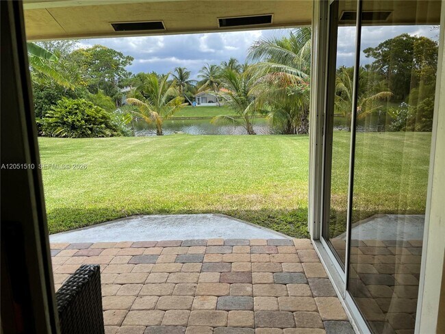Building Photo - 12686 Westhampton Cir