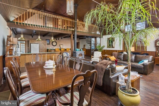 Building Photo - 230 Washington St