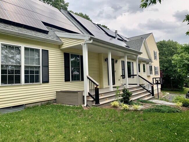 Building Photo - 22 Amberwood Dr