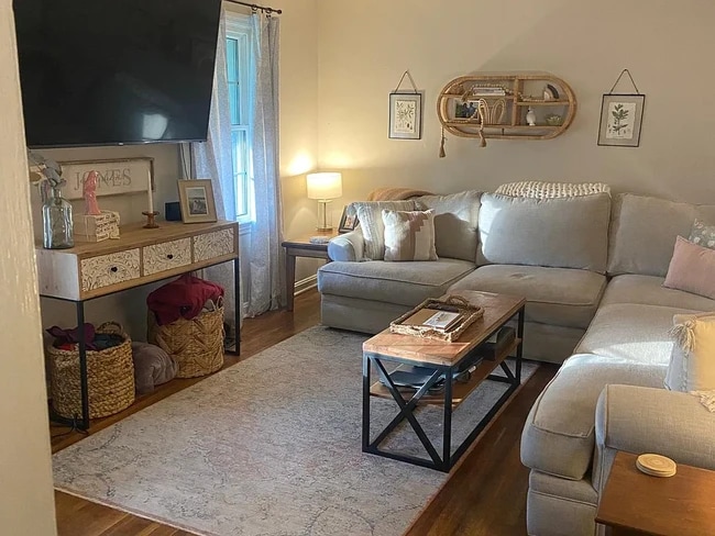 Building Photo - 1740 Crestridge Dr SE