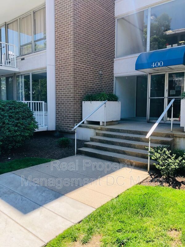 Primary Photo - 400 O St SW