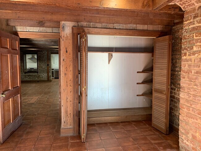 Building Photo - 20 Montagu St