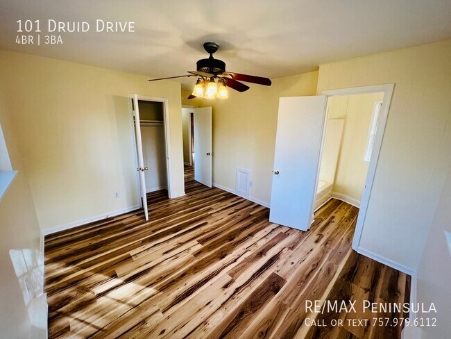Building Photo - 4Bed, 2.5Bath Single Family Home in WBG
