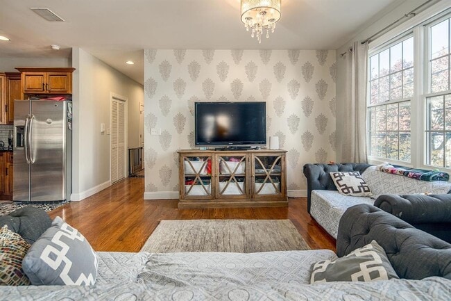 Building Photo - 133 Brunswick St