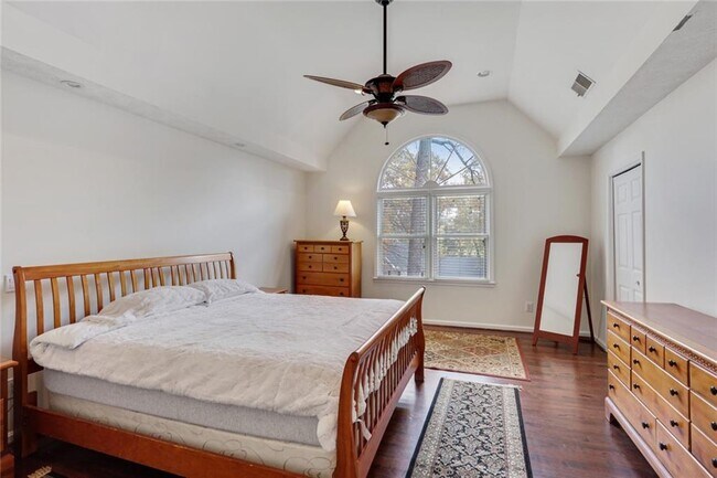 Building Photo - 3520 Billingsley Dr