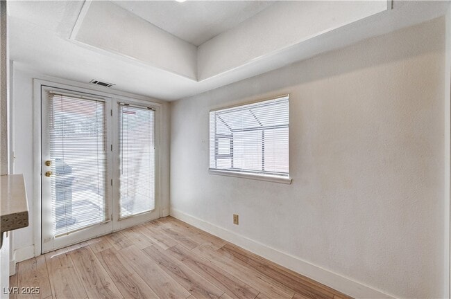 Building Photo - 618 Cervantes Dr