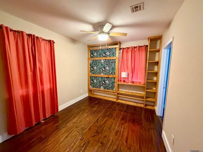 Building Photo - 26084 Pichon Rd