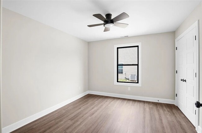 Building Photo - 3 Bed/2 Bath Home with 2 Car Garage